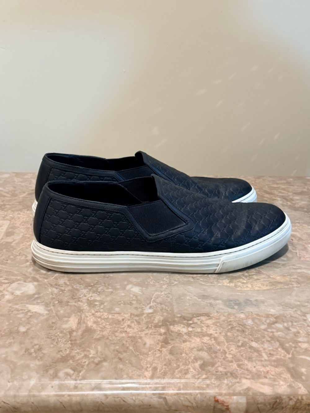 Gucci Black Textured Leather Slip-On Loafers - Picture 9 of 9